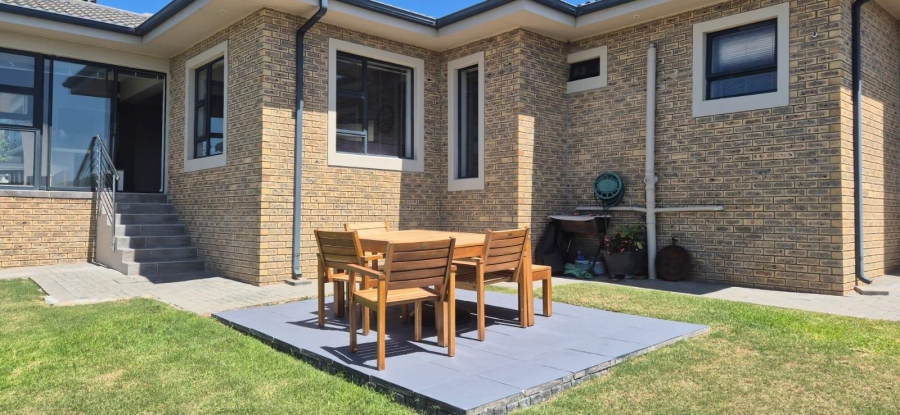 3 Bedroom Property for Sale in Tergniet Western Cape